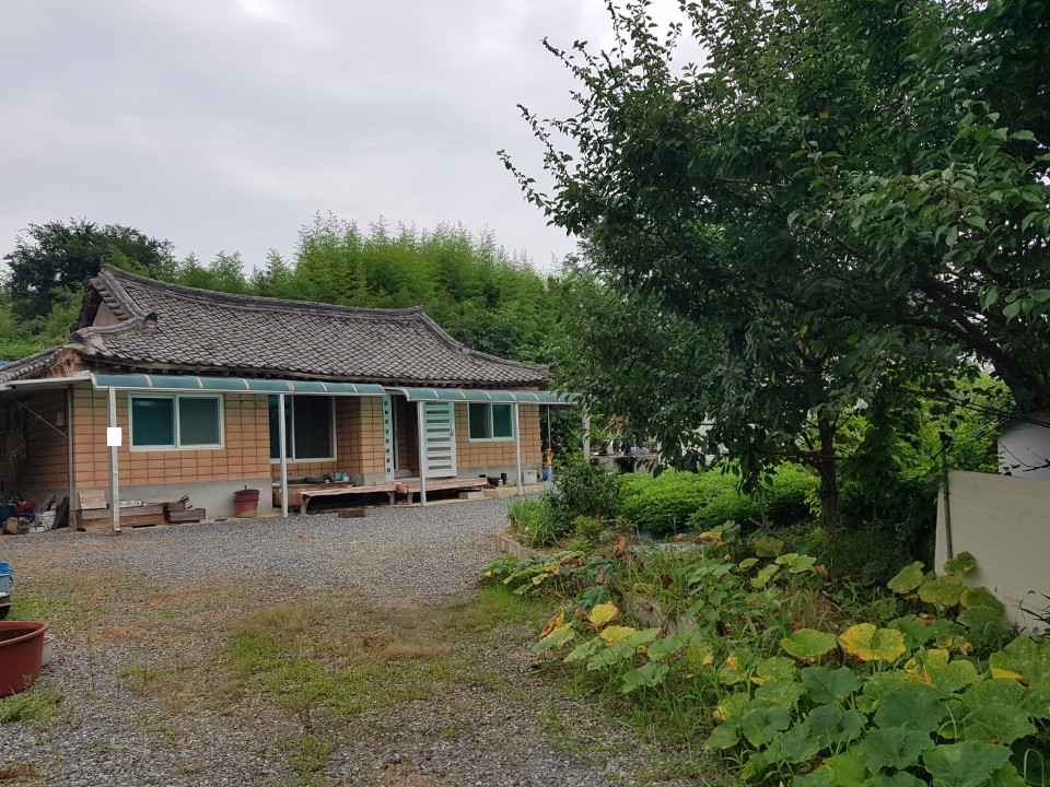 대가면 황토한옥집 매매 사진 - 2